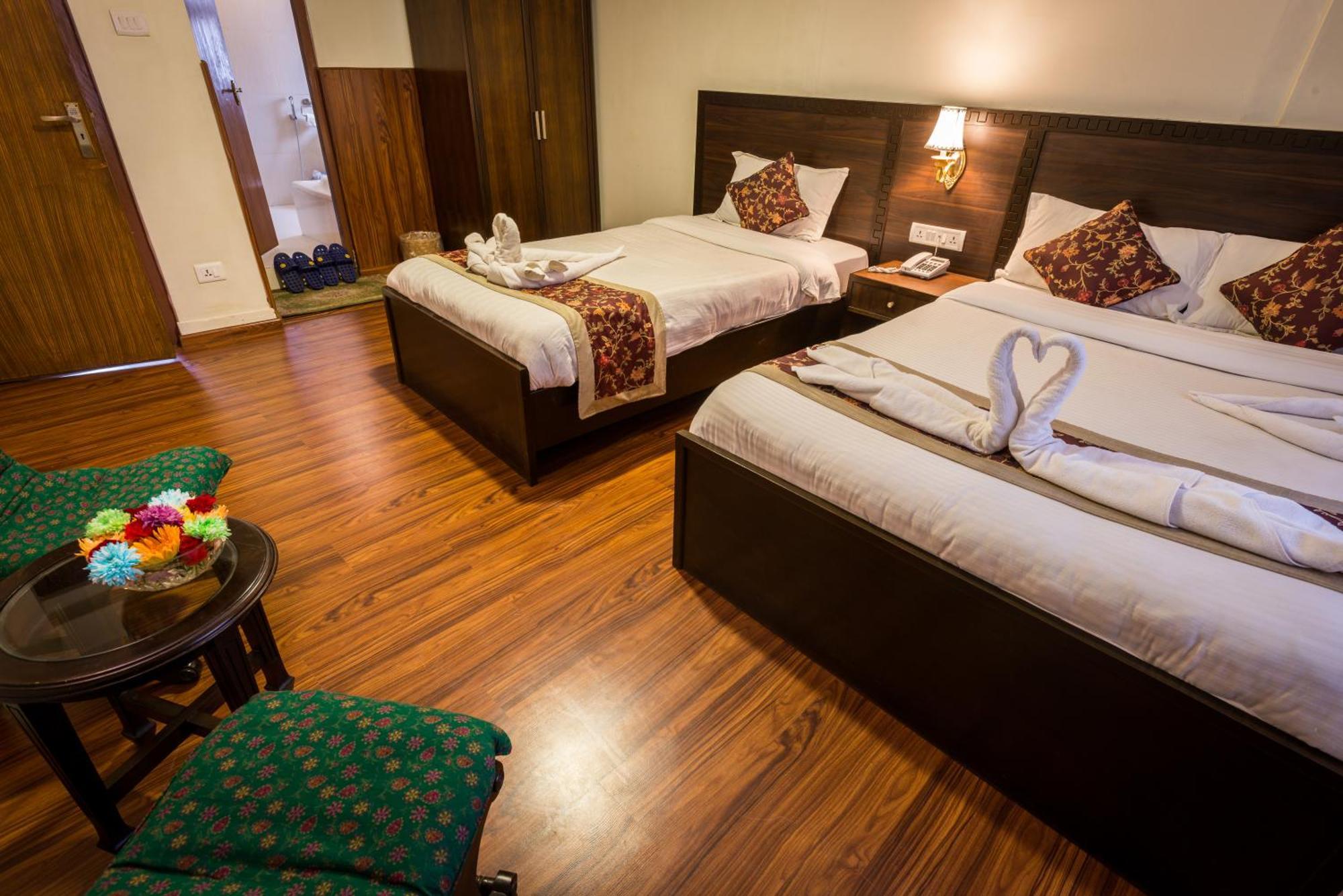 Hotel Yambu กาฐมาณฑุ ภายนอก รูปภาพ