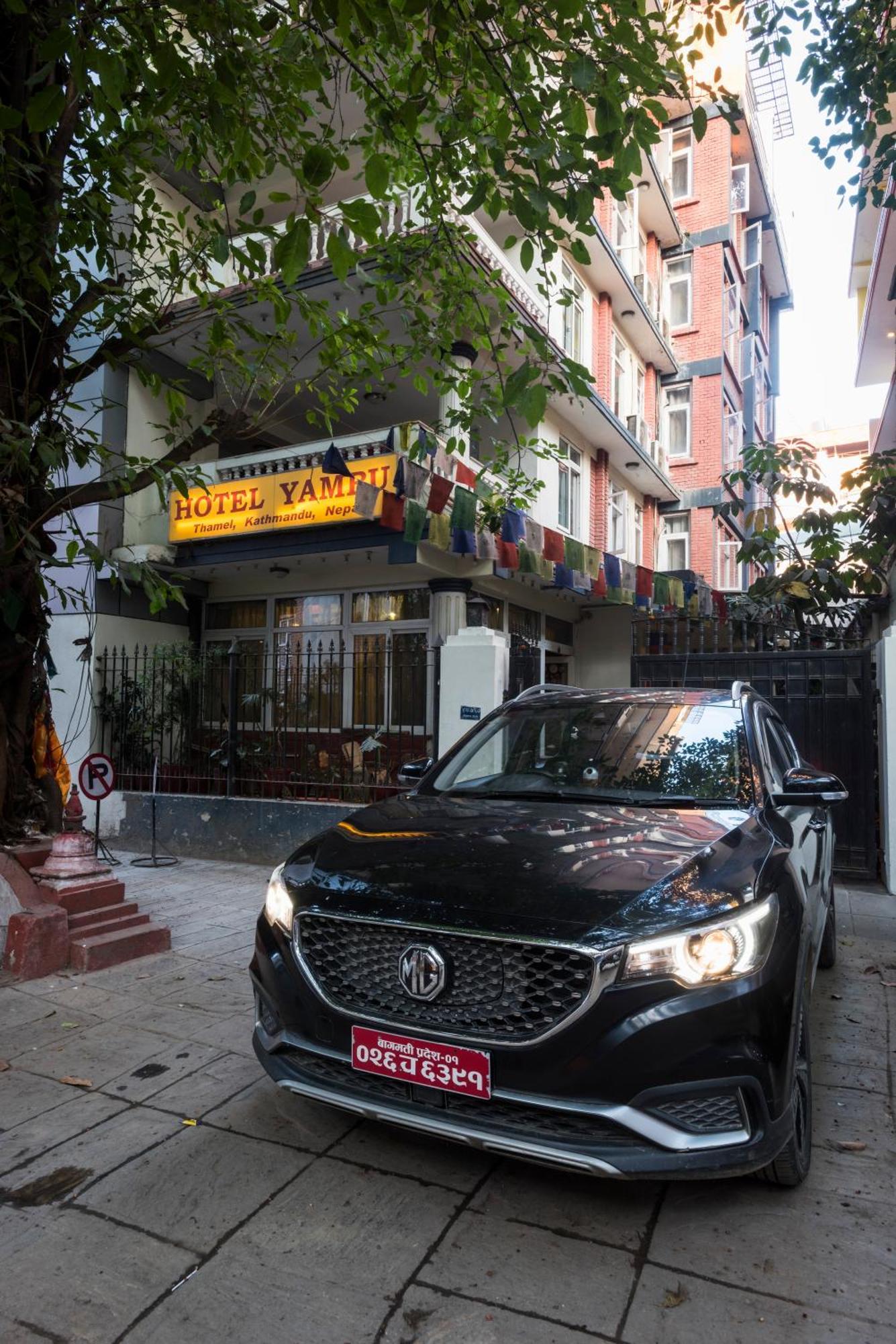 Hotel Yambu กาฐมาณฑุ ภายนอก รูปภาพ