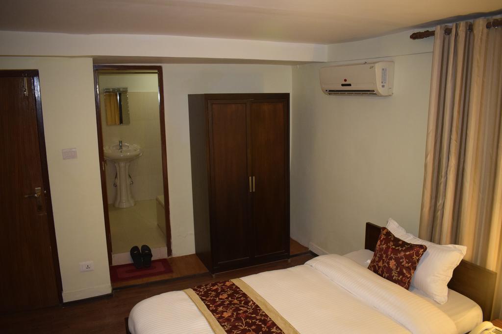 Hotel Yambu กาฐมาณฑุ ภายนอก รูปภาพ